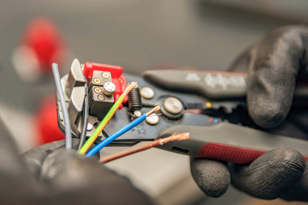 Best Local Electrician Companies  in Serenada, TX